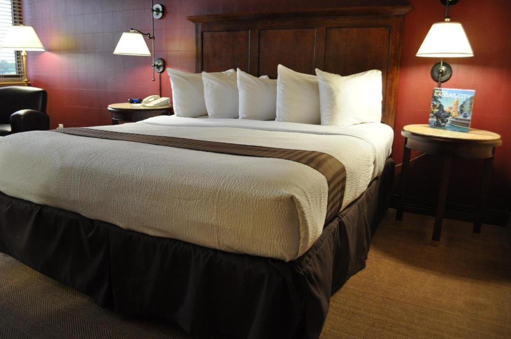 Adam's & Conference Center Hotel Kansas City