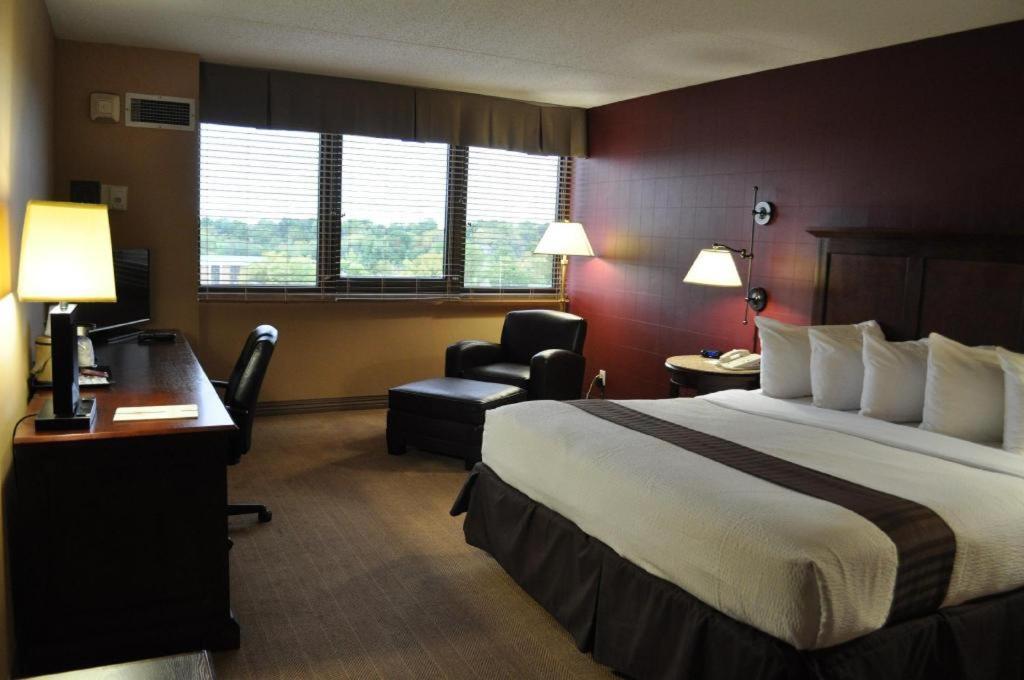 Hotel Adam's & Conference Center Kansas City