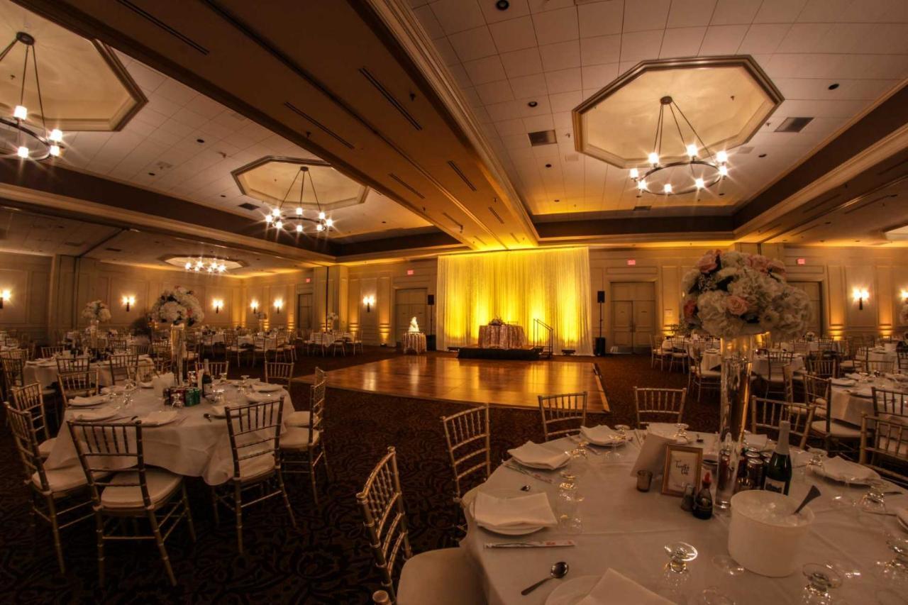 Hotel Adam's & Conference Center 3*